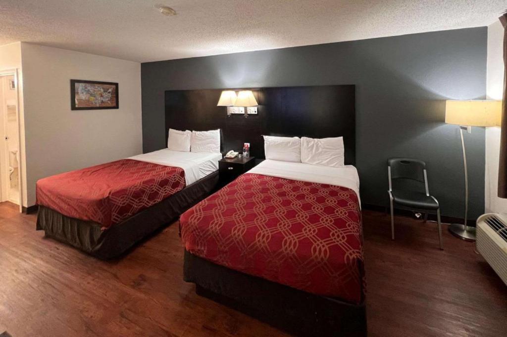 Econo Lodge Inn & Suites I-20, Exit 73 Tuscaloosa Exterior photo